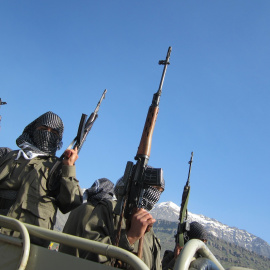 Guerrilleros del PKK en las montañas kurdo-iraquies cercanas a la frontera turca / Karlos Zurutuza.