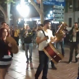 Una charanga de Xàtiva anoche.