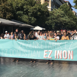 Manifestación antitaurina en San Sebastián este sábado. EH BILDU