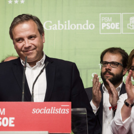 Antonio Miguel Carmona, candidato del PP a la Alcaldía de Madrid, en la noche electoral. EFE/Luca Piergiovanni
