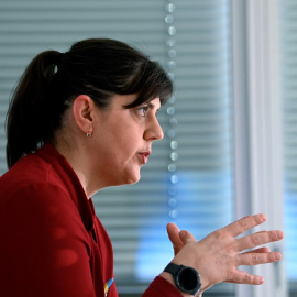 Laura Kövesi, máxima responsable de la Fiscalía Europea contra el Fraude (EPPO), durante una entrevista, a 1 de marzo de 2023.
