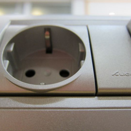 Los hogares españoles pagan 23,7 euros por cada 100 kilovatios hora (kWh) de electricidad. E.P.