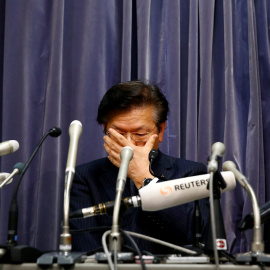 El presidente de Mitsubishi, Tetsuro Aikawa, durante una rueda de prensa en Tokio, Japón. REUTERS/Thomas Peter