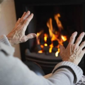 En el año 2013, hasta 1,8 millones de familias en España no podían hacer frete a la factura eléctrica. EFE