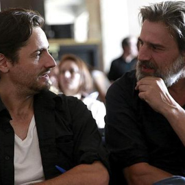 Los actores Juan Diego Botto y Alberto San Juan durante una presentación.- EFE