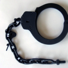 Esposas pared individual compradas a Eltraf Bis por estudiantes como parte del programa '​​After School armas Club' en 2006. © Particular. AMNISTÍA INTERNACIONAL