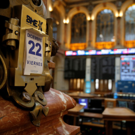 El Ibex 35 ha cosechado números rojos en la jornada posterior a las elecciones catalanas del 21-D. EFE/Paco Campos