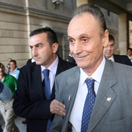 Manuel Ruiz de Lopera a la salida de unos juzgados.