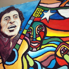 Mural dedicado a Víctor Jara en Santiago de Chile./Wikipedia