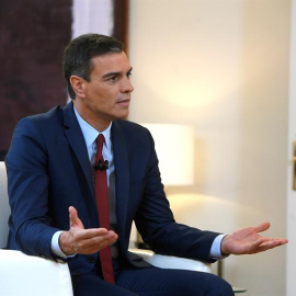 18/7/2019.- El presidente el Gobierno español en funciones, Pedro Sánchez, durante una entrevista con la Sexta TV en la que insistió este jueves en rechazar la entrada en el Ejecutivo de Pablo Iglesias, líder de la coalición izquierdista Un