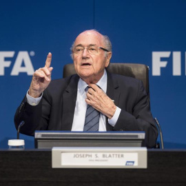 Joseph Blatter durante su rueda de prensa tras ser reelegido presidente de la FIFA. /REUTERS