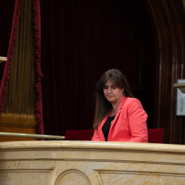 La presidenta de Junts y presidenta suspendida del Parlament, Laura Borràs, durante una sesión plenaria en Barcelona, a 19 de abril de 2023.