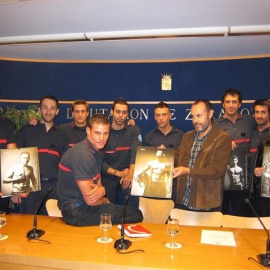 Los bomberos indican que ya se han seleccionado otras fotos y esperan que pueda estar en la imprenta en dos o tres semanas. / EUROPA PRESS