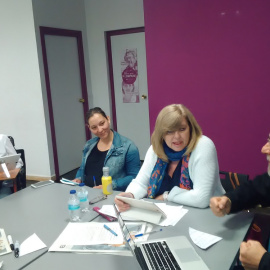 El secretario de Organización de Podemos, Pablo Echenique, este martes con los cabezas de lista de Unidos Podemos por Zaragoza, Pedro Arrojo y Rosa María Artal. E.B.