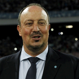 Rafa Benítez sonríe en su último partido con el Nápoles. /REUTERS