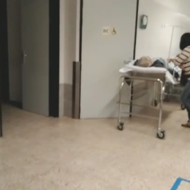 Colapso en las Urgencias del Hospital de Santiago./Público