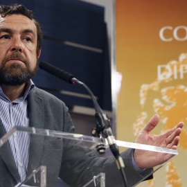 El secretario general del grupo parlamentario de Ciudadanos, Miguel Gutiérrez, durante una rueda de prensa en el Congreso de los Diputados . EFE/Fernando Alvarado