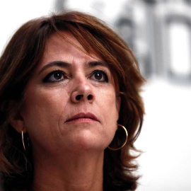 La ministra de Justicia, Dolores Delgado, momentos antes de intervenir hoy en un desayuno informativo organizado por el club Siglo XXI. (MARISCAL | EFE)