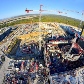 Panorámica de los distintos edificios de ITER en su estado actual. El edificio redondo es el reactor./ ITER ORGANISATION