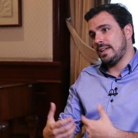 Alberto Garzón en un momento de la entrevista.- PÚBLICO