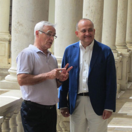 El candidato de Compromís a la alcaldía de Valencia, Joan Ribó, junto al candidato del PSPV, Joan Calabuig. EP
