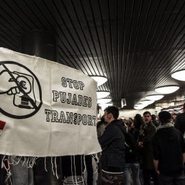 Manifestació de Stop Pujades a l'estació de la Sagrera, a Barcelona. /Stop Pujades