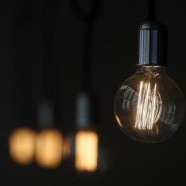 Fotografía de archivo de unas bombillas. - REUTERS