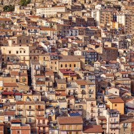 Fotografía desde las alturas de una ciudad italiana.