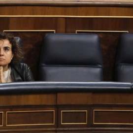 La ministra de Sanidad, Igualdad y Servicios Sociales, Dolors Montserrat, en el Congreso. EFE/Archivo