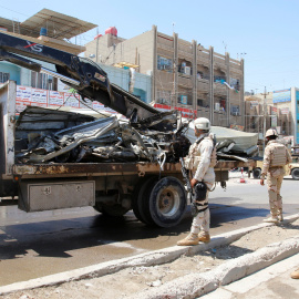 Fuerzas de seguridad iraquíes en una de las zonas afectadas por uno de los atentados. - REUTERS
