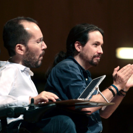 Echenique y Pablo Iglesias, en un acto de Podemos. EFE