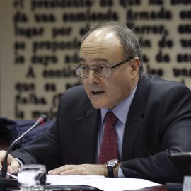 El gobernador del Banco de Españ, Luis María Linde, en una comparecencia en el Senado. EFE