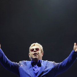 Elton John durante un concierto en Hong Kong, China, el 24 de noviembre de 2015. REUTERS/Tyrone Siu