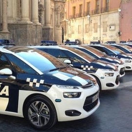 La Policía de Murcia encontró a la mujer escondida en un armario de la vivienda.