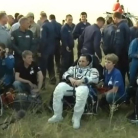 Tres astronautas de la ISS regresan a la Tierra.