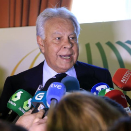 El expresidente del Gobierno Felipe González, que asiste a una conferencia sobre Venezuela en la Casa de America. EFE/ZipiChaves