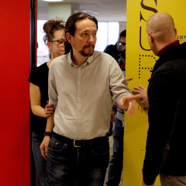 El secretario general de Podemos, Pablo Iglesias, tras finalizar la reunión del Consejo Ciudadano Estatal de la formación morada.EFE/Víctor Lerena