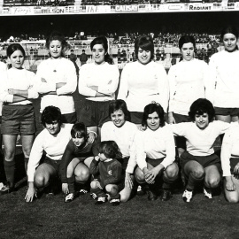 Camp Nou. Primer partido de fútbol femenino entre la Selección Ciudad de Barcelona y el Centelles.- FCB - MIGUEL LLORIA