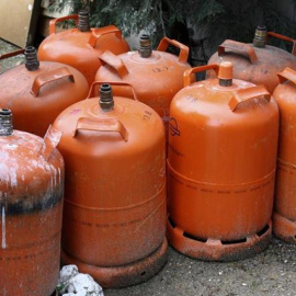 La bombona de butano bajará un 0,6% este martes, hasta los 12,68 euros./EFE