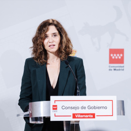 La presidenta de la Comunidad de Madrid, Isabel Díaz Ayuso, durante una rueda de prensa, en el Ayuntamiento de Villamanta, a 27 de septiembre de 2023