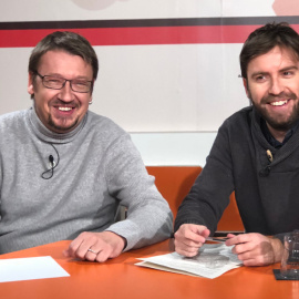 El coordinador general de Catalunya En Comú, Xavier Domènech, i el conductor de 'La Klau Crítica', Sergi Picazo.