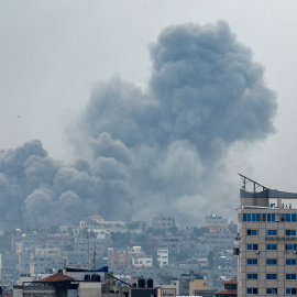 Humo procedente de los bombardeos de Israel en la franja de Gaza, a 9 de octubre de 2023.Mohammed Salem