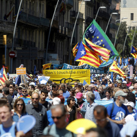 La Plataforma en Defensa del Ebro ha convocado en Barcelona una manifestación contra el Plan Hidrológico de la Cuenca del Ebro. EFE/Marta Pérez