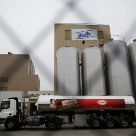 Vista de Celia, la fábrica de leche infantil que forma parte del grupo Lactalis, en Craon (Francia). /EFE