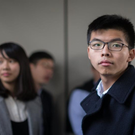 El secretario general del partido Demosisto, Joshua Wong, en la Alta Corte este miércoles 17 de enero de 2018, en Hong Kong (China). EFE