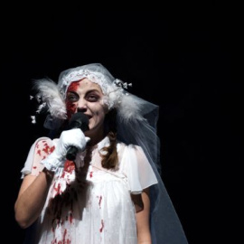 Un momento de 'La tristeza de los ogros', de Fabrice Murgia.-  FESTIVAL TEMPORADA ALTA