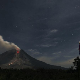 Las autoridades de Indonesia han evacuado a los más de 2.750 residentes del distrito de Karo a causa del incremento de la actividad registrada en el monte Sinabung, ubicado en la isla de Sumatra, según ha informado la agencia estatal indone
