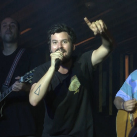 Willy Bárcenas se entrega a su público en Barcelona