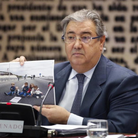 El ministro del Interior, Juan Ignacio Zoido, durante su comparcencia. | JAVIER LIZÓN (EFE)