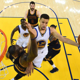 Curry, durante el último partido de los Warriors en la NBA. EFE/EPA/BOB DONNAN